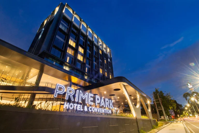 Prime Park Hotel and Convention Lombok gedung